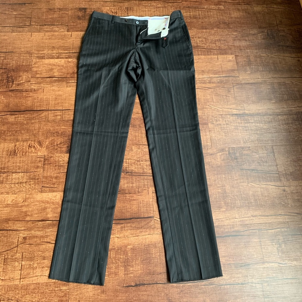 Isaia 100% wool &Cupro Size 40(56) unhemmed slacks